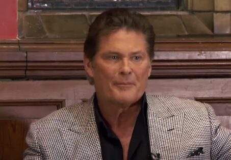 Ist David Hasselhoff pleite?