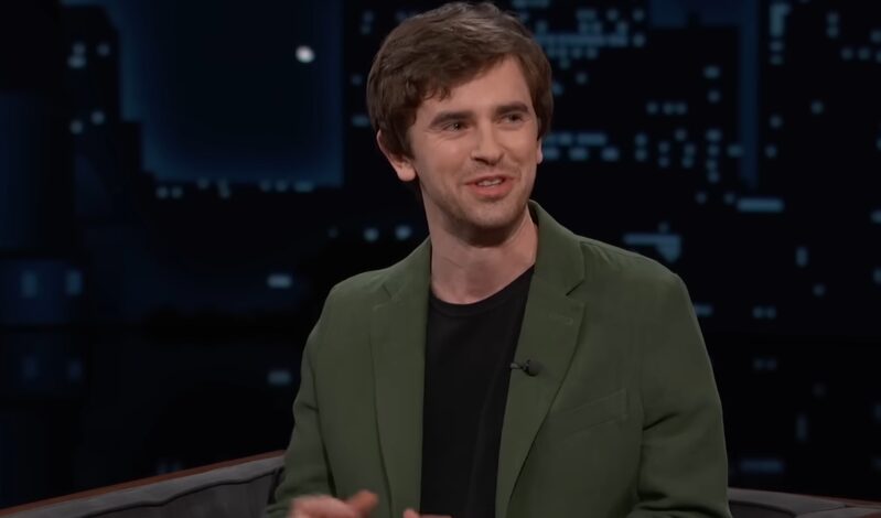 Freddie Highmore Frau